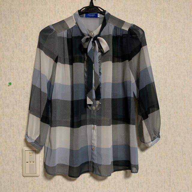 BURBERRY BLUE LABEL(バーバリーブルーレーベル)のブルーレーベルクレストブリッジ ブラウス 36 レディースのトップス(シャツ/ブラウス(長袖/七分))の商品写真