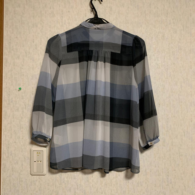 BURBERRY BLUE LABEL(バーバリーブルーレーベル)のブルーレーベルクレストブリッジ ブラウス 36 レディースのトップス(シャツ/ブラウス(長袖/七分))の商品写真