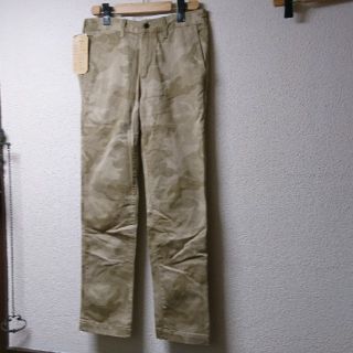 未使用 JAPAN BLUE JEANS 迷彩 チノパンツ w32(チノパン)