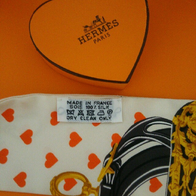 HERMES エルメス ツイリー ハート 未使用 正規品 HERMES エルメス ツイリー ハート 未使用 正規品