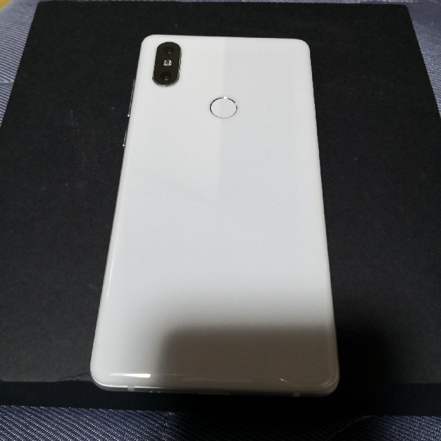 ANDROID(アンドロイド)のにくさん専用 xiaomi mi mix 2s ホワイト 6GB/ 64GB  スマホ/家電/カメラのスマートフォン/携帯電話(スマートフォン本体)の商品写真