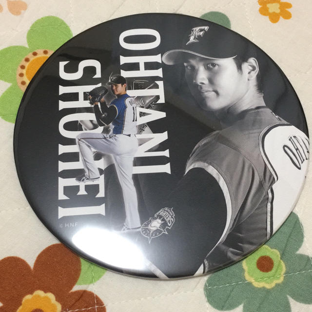 北海道日本ハムファイターズ(ホッカイドウニホンハムファイターズ)の大谷翔平  缶バッジ スポーツ/アウトドアの野球(記念品/関連グッズ)の商品写真