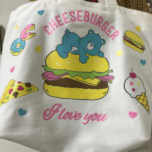 CareBears(ケアベア)の値下げしました💜care bearsトートバック美品 エンタメ/ホビーのおもちゃ/ぬいぐるみ(キャラクターグッズ)の商品写真