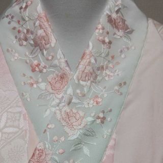 振り袖正絹長襦袢刺繍半襟付き美品の通販 by ひまわり's shop|ラクマ