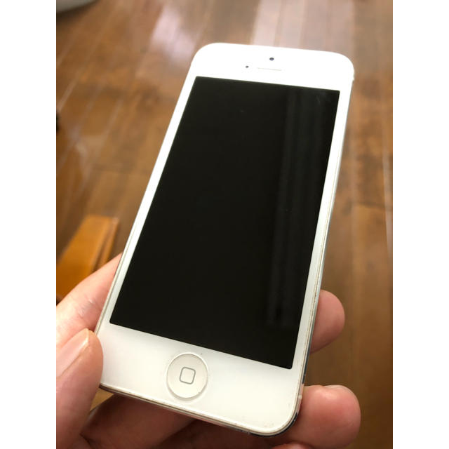 iPhone(アイフォーン)のiPhone5 グレー 16GB スマホ/家電/カメラのスマートフォン/携帯電話(スマートフォン本体)の商品写真