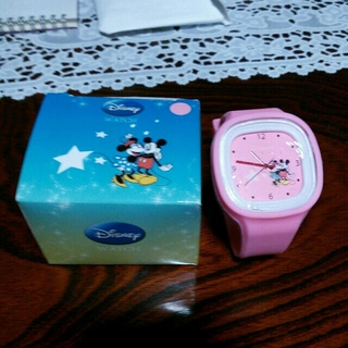 ディズニー(Disney)のミッキーとミニーの腕時計(腕時計(アナログ))
