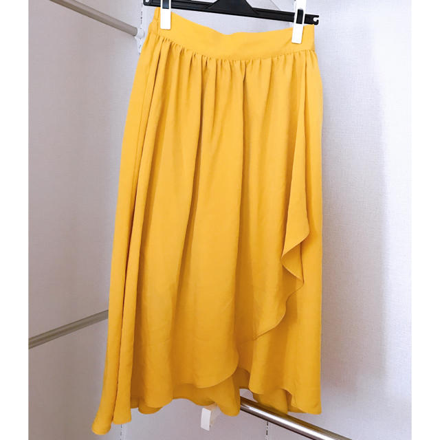 HONEYS(ハニーズ)のマスタードイエロー カラースカート レディースのスカート(ロングスカート)の商品写真