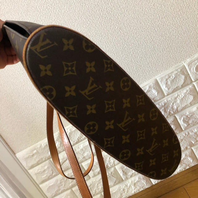 LOUIS VUITTON バビロン