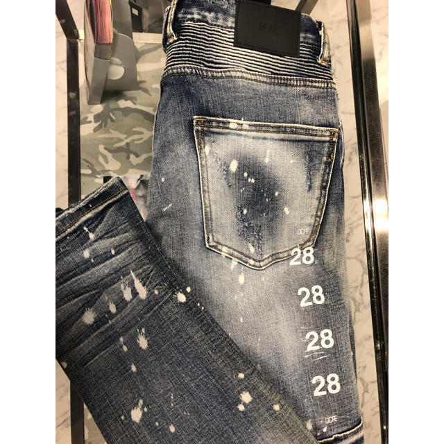 【新品・ラスト1点】DOPE クラッシュバイカージーンズ 28 メンズのパンツ(デニム/ジーンズ)の商品写真