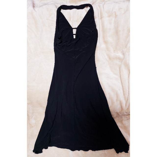 胸元セクシー　ブラック　ホルダーネック　ドレス　サイズフリー レディースのフォーマル/ドレス(ミニドレス)の商品写真