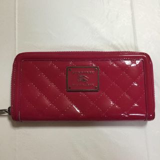 バーバリー(BURBERRY)のバーバリー♡ショッキングピンク長財布(財布)