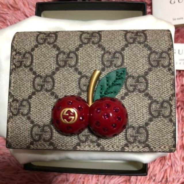 Gucci - GUCCI チェリー財布 【早いもの勝ち】の通販 by ミキパ's shop｜グッチならラクマ