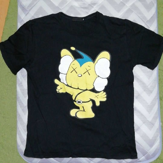 original fake ピーポくん　Tシャツ　kaws