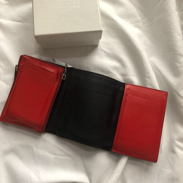 Maison Martin Margiela(マルタンマルジェラ)のメゾン マルジェラ 財布 ウォレット 2WAY 黒\赤 メンズのファッション小物(折り財布)の商品写真