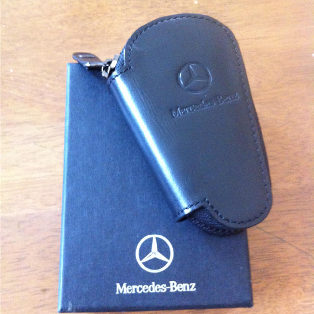 Mercedes-Benz  キーケース レディースのファッション小物(キーホルダー)の商品写真