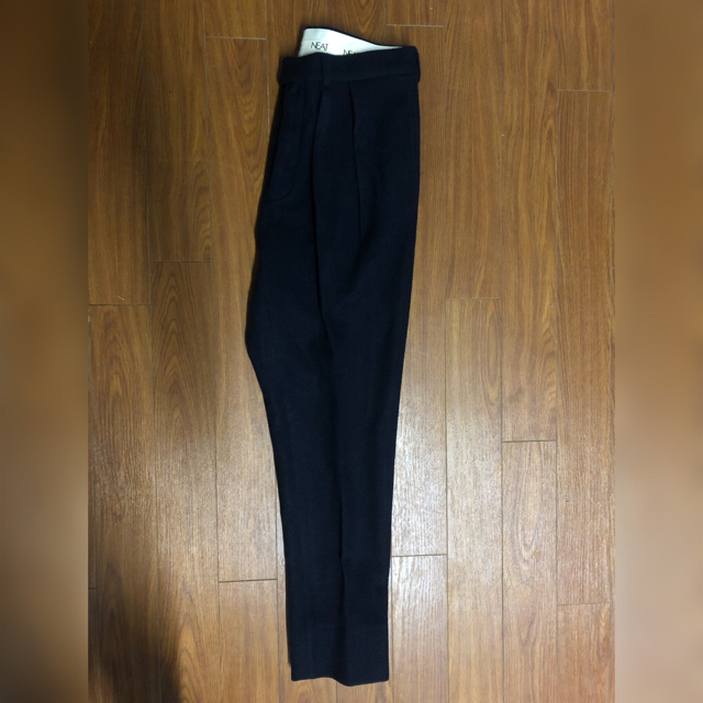 COMOLI(コモリ)のNEAT Tokyo TAPERED PANTS メンズのパンツ(スラックス)の商品写真