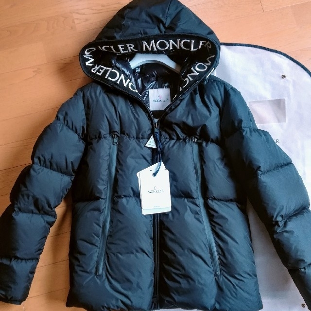 MONCLER MONTCLA モンクラー サイズ3 黒 ダウンジャケット