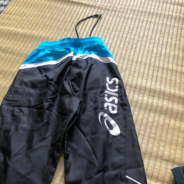 asics(アシックス)のアシックスナイロンズボン キッズ/ベビー/マタニティのキッズ服男の子用(90cm~)(パンツ/スパッツ)の商品写真