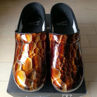 ダンスコ(dansko)のDANSKO Patent Tiger 's Eye 36(ローファー/革靴)