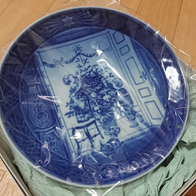 ROYAL COPENHAGEN(ロイヤルコペンハーゲン)のロイヤルコペンハーゲン꙳★*ﾟ2000クリスマスツリー皿インテリア インテリア/住まい/日用品のインテリア/住まい/日用品 その他(その他)の商品写真