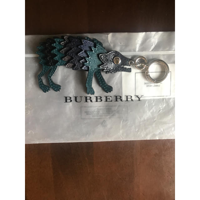 BURBERRY(バーバリー)の新品 Burberry バーバリー キーチャーム レディースのファッション小物(キーホルダー)の商品写真