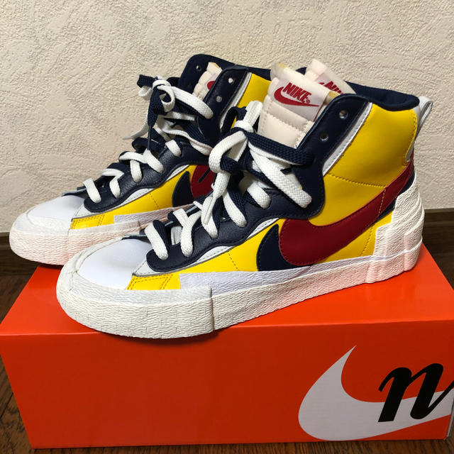 NIKE SACAI BLAZER MIDスニーカー