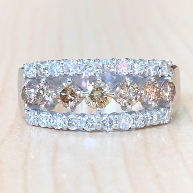 競売 なっち✨豪華✨合計1カラット❣️ダイヤモンド!K18WG リング