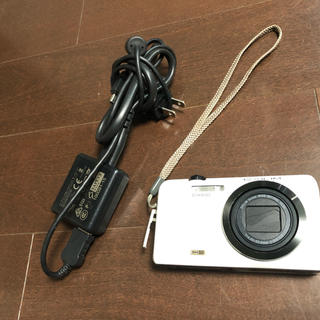 カシオ(CASIO)のデジカメ CASIO EX-ZR200(コンパクトデジタルカメラ)
