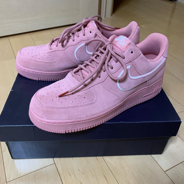 NIKE(ナイキ)のnike air force 1 pink atmos 27.5 黒タグあり メンズの靴/シューズ(スニーカー)の商品写真