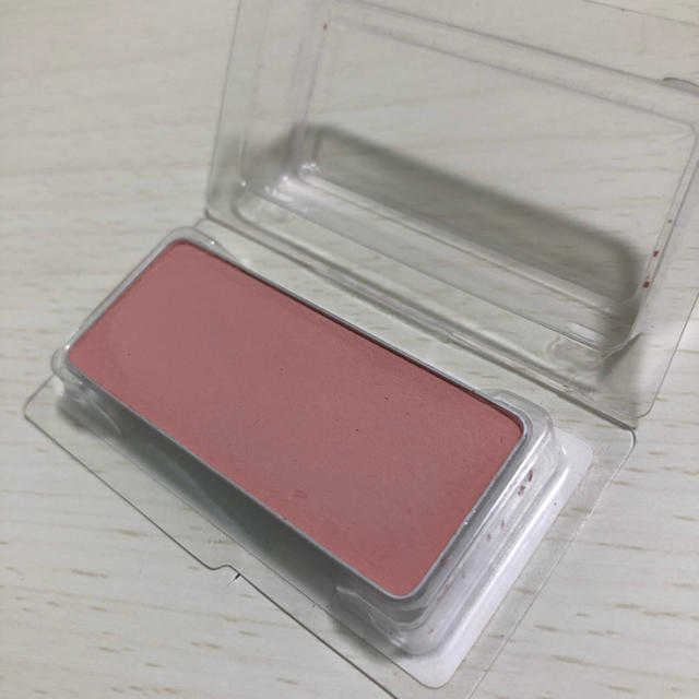 shu uemura(シュウウエムラ)のシュウウエムラ チーク コスメ/美容のベースメイク/化粧品(チーク)の商品写真