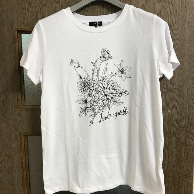 COMME CA ISM(コムサイズム)のCOMME CA ISM 白Tシャツ レディースのトップス(Tシャツ(半袖/袖なし))の商品写真