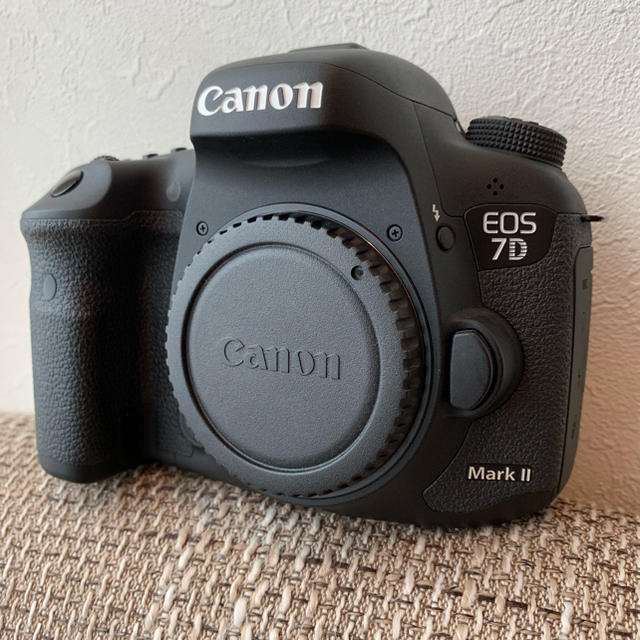【美品！お値引きしました！】Canon EOS 7D Mark II | フリマアプリ ラクマ