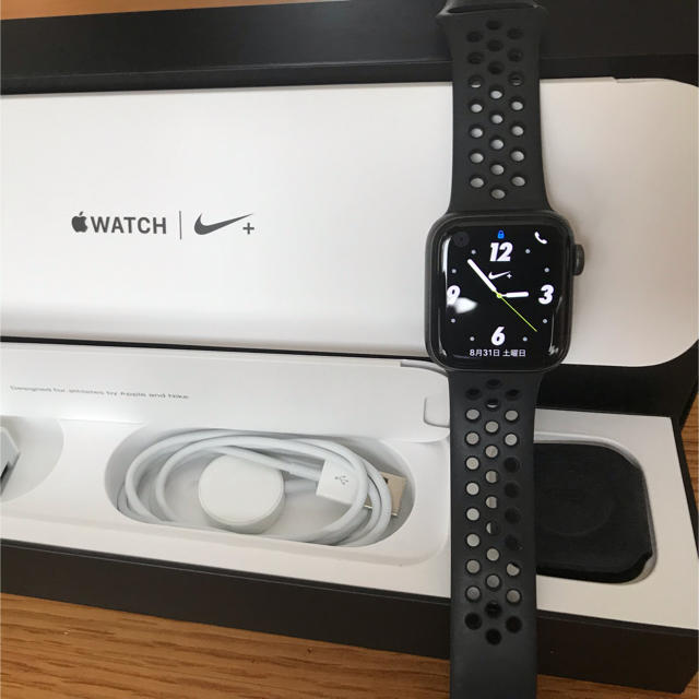 apple watch series 4 nike   40mm   GPS腕時計(デジタル)