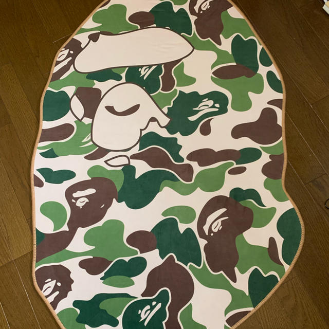 A BATHING APE(アベイシングエイプ)のApe マイロ a bathing ape ラグ インテリア/住まい/日用品のラグ/カーペット/マット(玄関マット)の商品写真