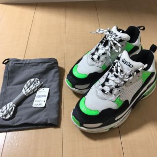 バレンシアガ(Balenciaga)のBALENCIAGA triple s(スニーカー)