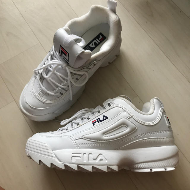 FILA  大人気商品  スニーカー シューズ