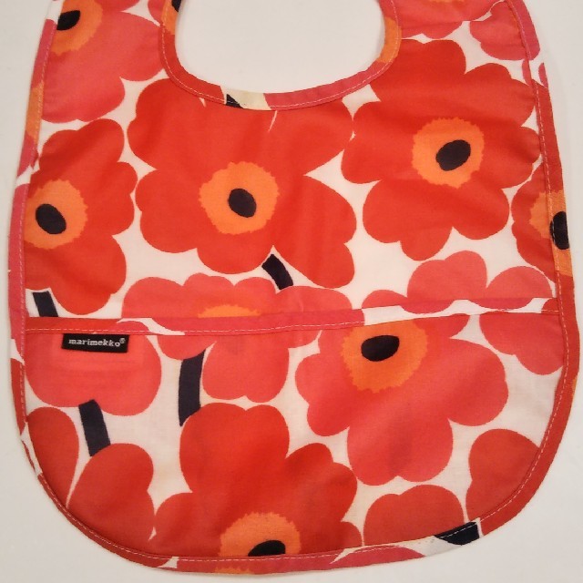 marimekko(マリメッコ)のマリメッコ　スタイ ハンドメイドのキッズ/ベビー(スタイ/よだれかけ)の商品写真