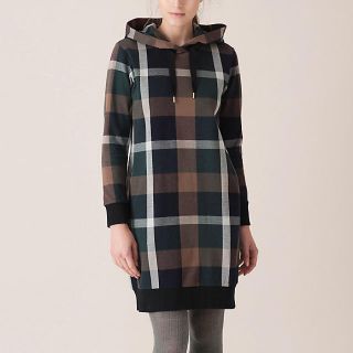 バーバリーブルーレーベル(BURBERRY BLUE LABEL)のブルーレーベルクレストブリッジ クレストブリッジチェックパーカーワンピース(ひざ丈ワンピース)