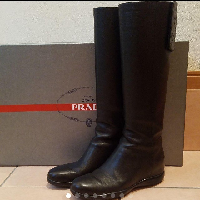 PRADA(プラダ)の★週末限定❗極美品【PRADA】羊革　ロングブーツ（ブラック） レディースの靴/シューズ(ブーツ)の商品写真