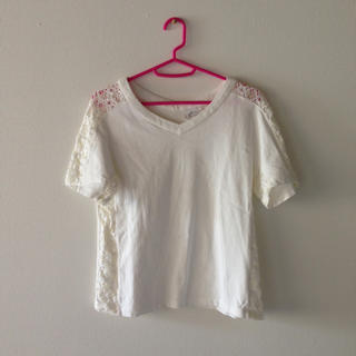 エボニーアイボリー(Ebonyivory)のcaph ホワイトTシャツ(Tシャツ(半袖/袖なし))