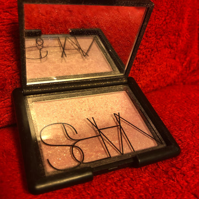 NARS(ナーズ)のナーズ ＮAＲS ハイライティングブラッシュパウダー5132 コスメ/美容のベースメイク/化粧品(フェイスパウダー)の商品写真