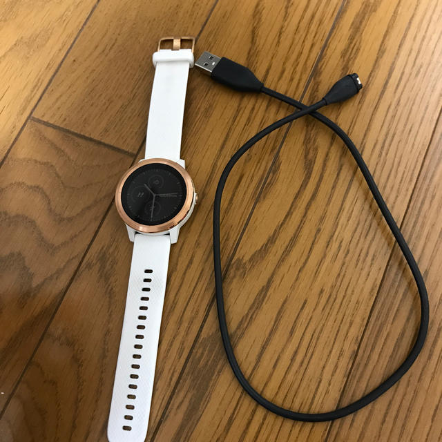 ガーミン  vívoactive® 3 White Rose Gold