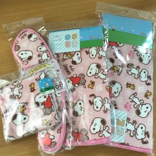 スヌーピー(SNOOPY)の【新品未使用】スヌーピー  トイレ用品 4点セット(トイレマット)