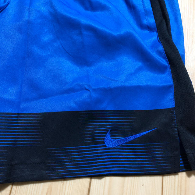 NIKE(ナイキ)のキティ様専用 ナイキ  ランニングパンツ  DRI-FIT  M   ランパン スポーツ/アウトドアのランニング(ウェア)の商品写真