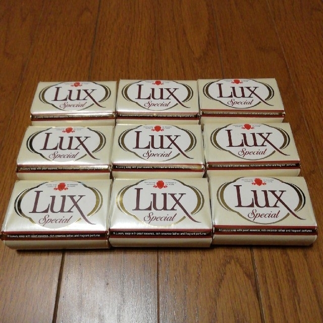 LUX(ラックス)のLUXスペシャル　固形石鹸　9個セット コスメ/美容のボディケア(ボディソープ/石鹸)の商品写真