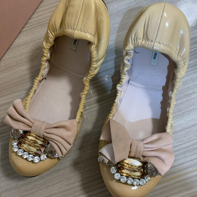 miumiu - ミュウミュウ ビジュー フラットシューズの通販 by まとめ買い値引きします！｜ミュウミュウならラクマ