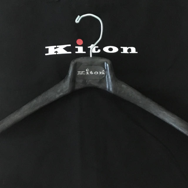 Kiton サルトリアハンガー(ジャケット用) Mサイズ 43cm(46〜52)