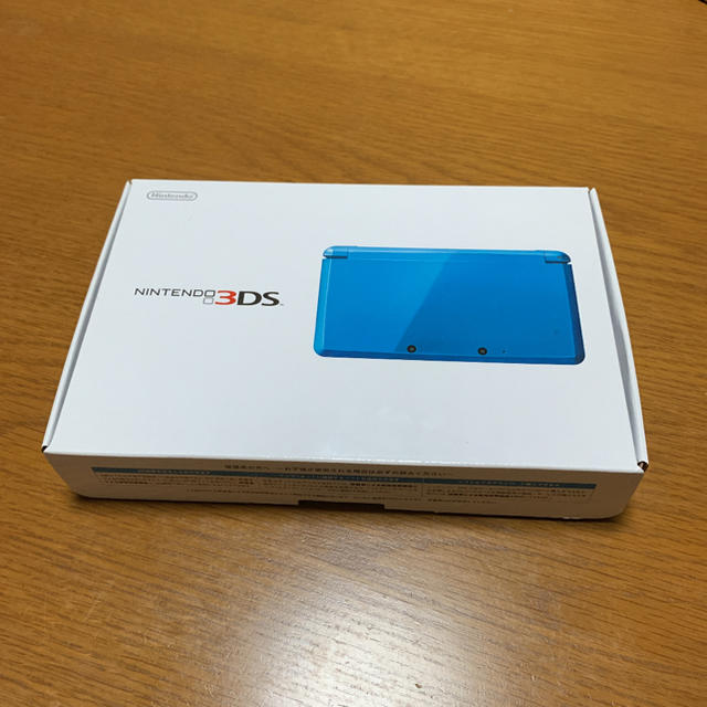 ニンテンドー3DS(ニンテンドー3DS)の【クロロ様専用】ニンテンドー3DS ライトブルー エンタメ/ホビーのゲームソフト/ゲーム機本体(携帯用ゲーム機本体)の商品写真