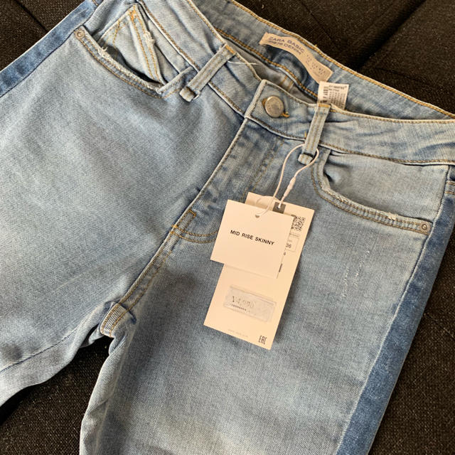 ZARA(ザラ)のZARA★ダメージスキニーデニム★クラッシュパンツ レディースのパンツ(スキニーパンツ)の商品写真