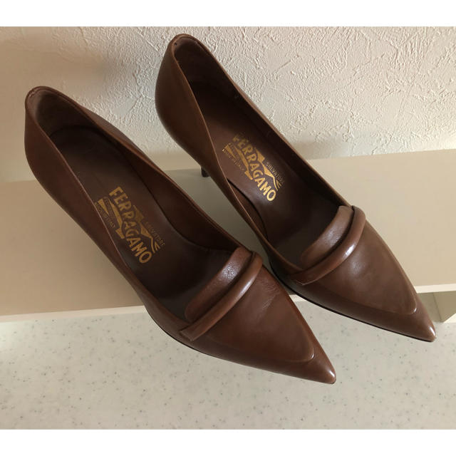 専用☆フェラガモ パンプス 茶 コンビ